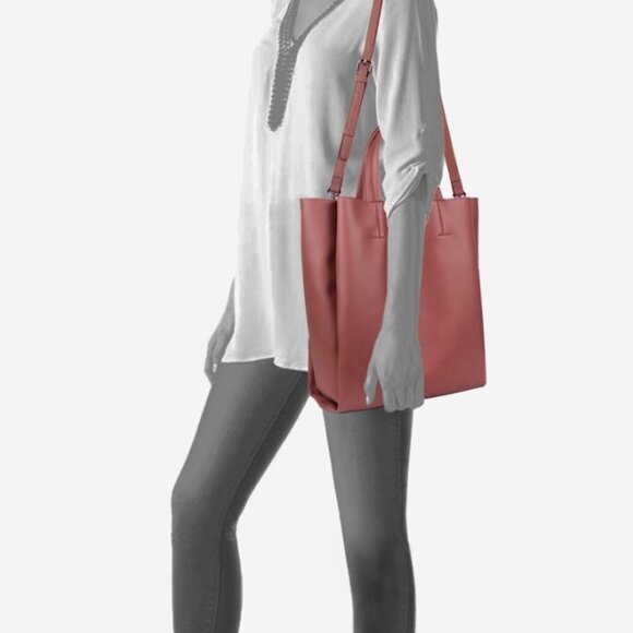 Host PICK NWT Pink Floral Tote Laptop shoulder bag Premium Vegan - Picture 5 of 5